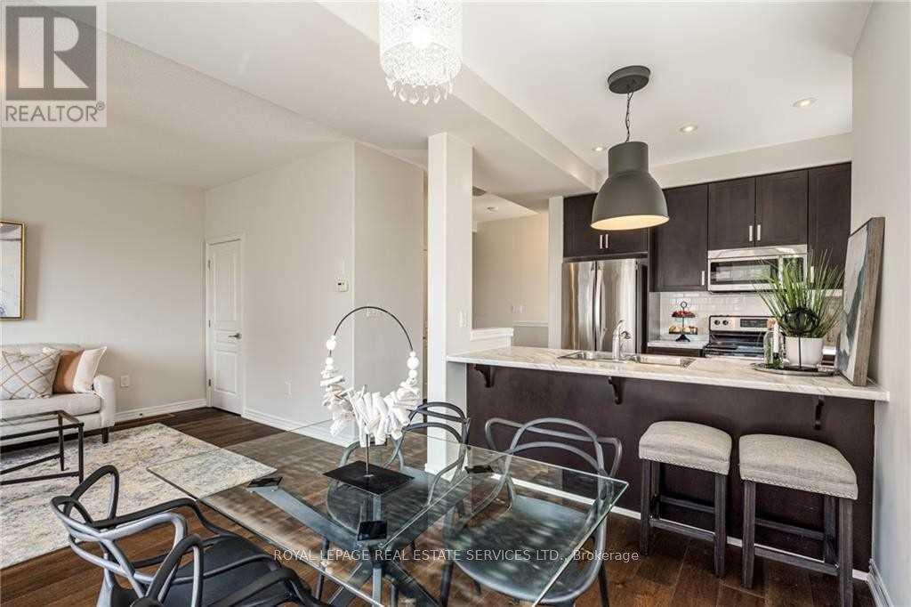 












47 - 201 WESTBANK TRAIL

,
Hamilton,




Ontario
L8J0H4

