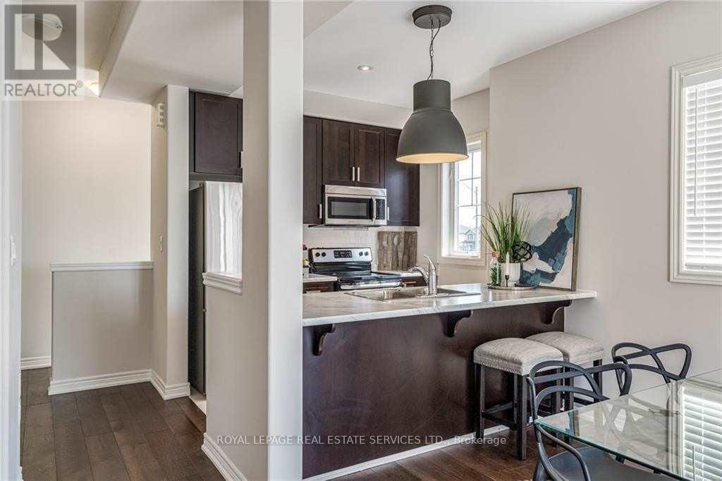 












47 - 201 WESTBANK TRAIL

,
Hamilton,




Ontario
L8J0H4

