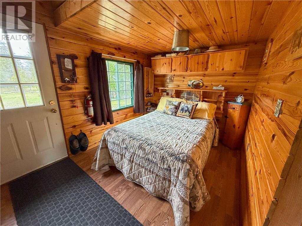 












17895 Highway 540

,
Evansville,







Ontario
P0P1J0

