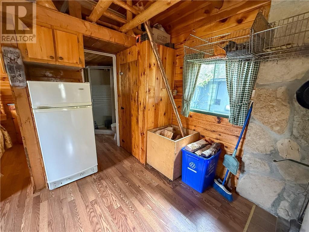 












17895 Highway 540

,
Evansville,







Ontario
P0P1J0

