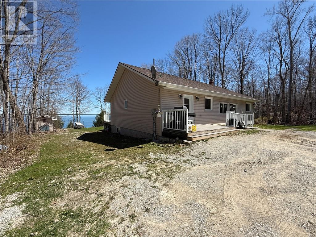 












80 Pauls Point Road

,
Mindemoya, Manitoulin Island,




Ontario
P0P1S0

