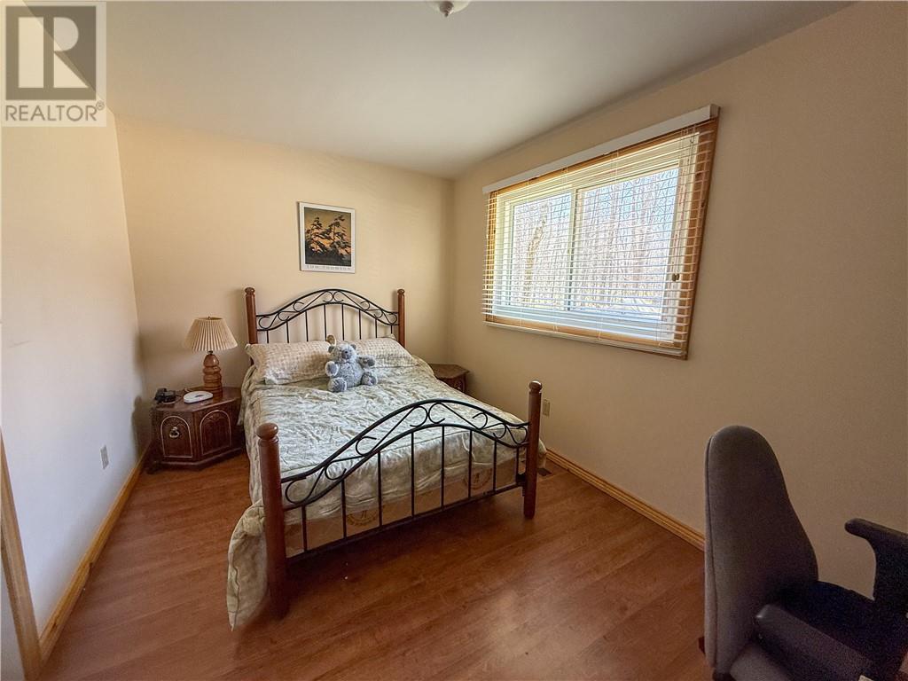 












80 Pauls Point Road

,
Mindemoya, Manitoulin Island,




Ontario
P0P1S0

