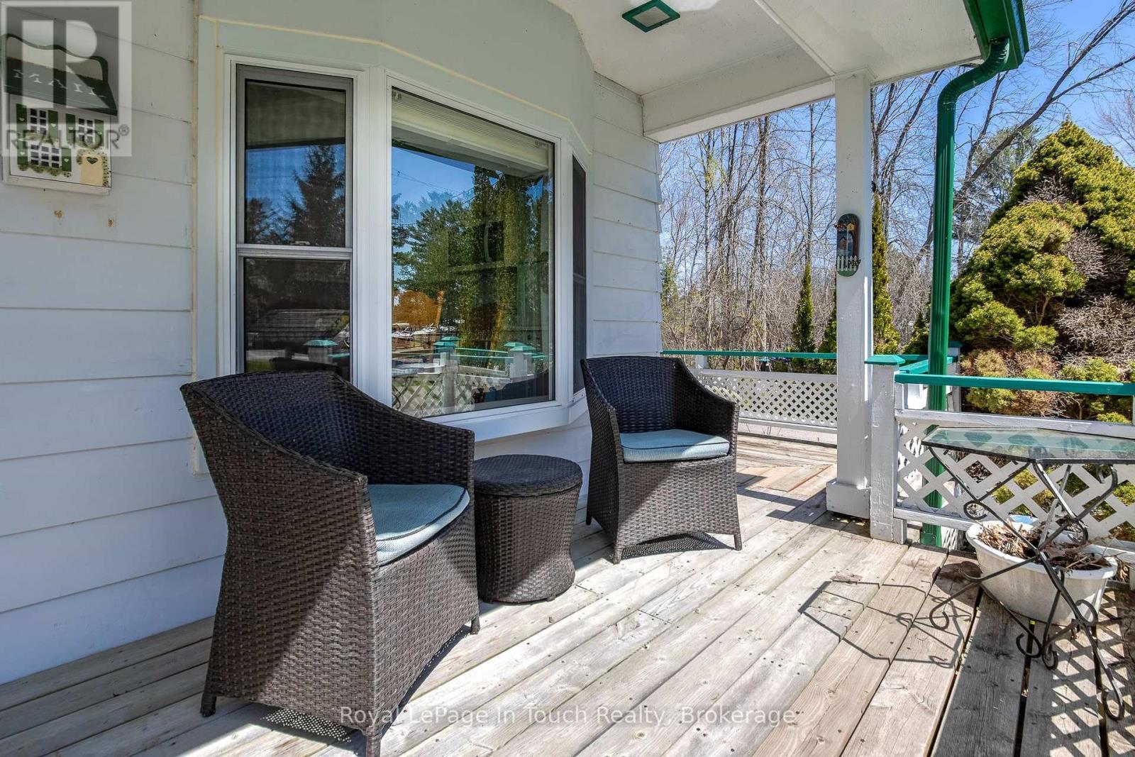 












6 DAVIS DRIVE

,
Tay,




Ontario
L0K2A0

