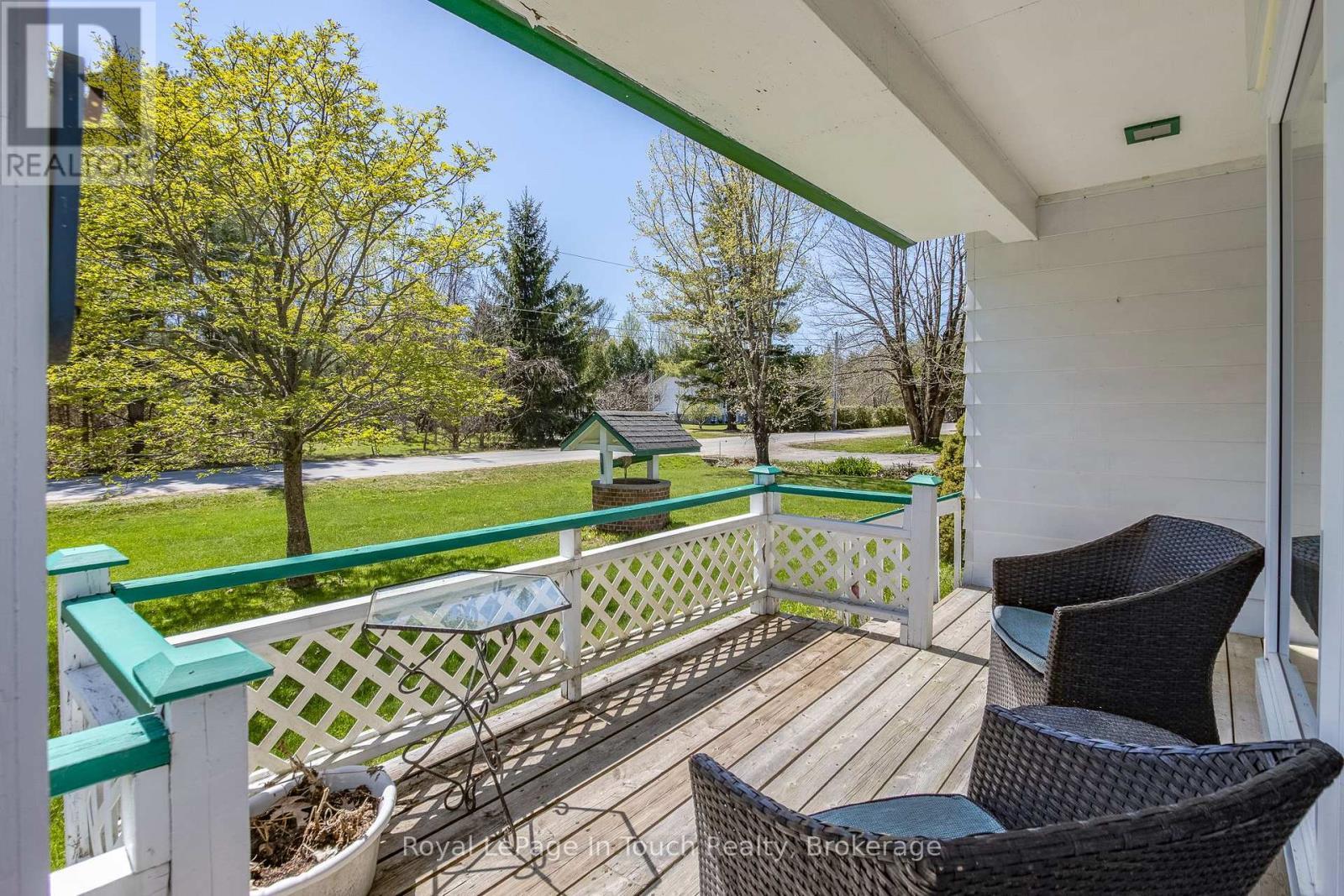 












6 DAVIS DRIVE

,
Tay,




Ontario
L0K2A0

