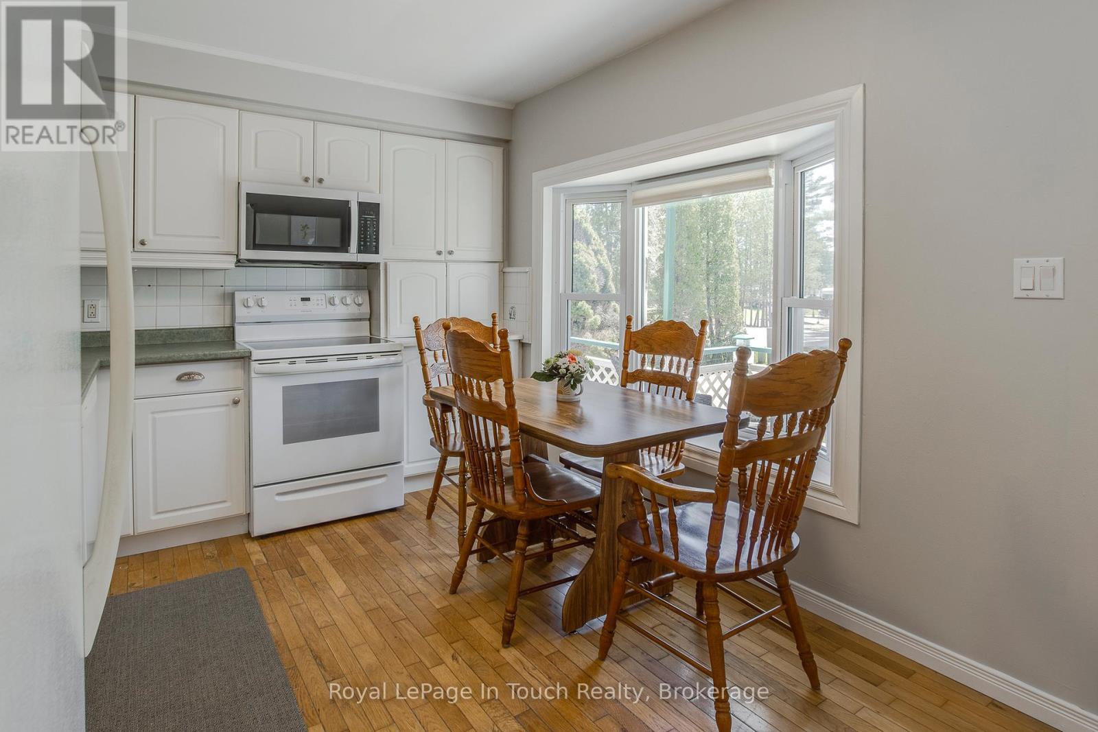 












6 DAVIS DRIVE

,
Tay,




Ontario
L0K2A0

