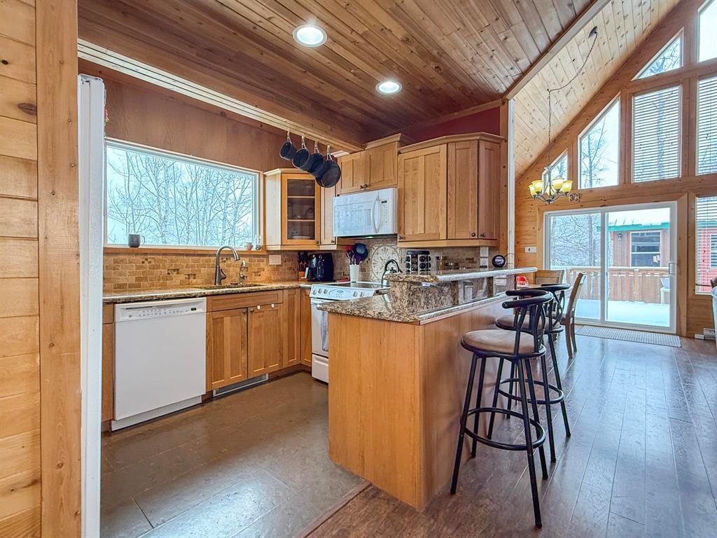 












67 Hilltop Crescent

,
Onanole,




Manitoba
R0J1N0

