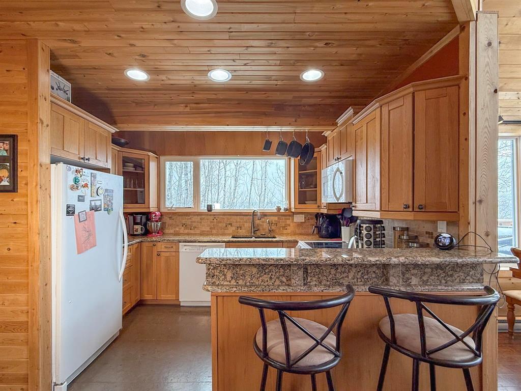 












67 Hilltop Crescent

,
Onanole,




Manitoba
R0J1N0

