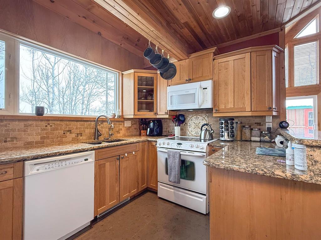 












67 Hilltop Crescent

,
Onanole,




Manitoba
R0J1N0

