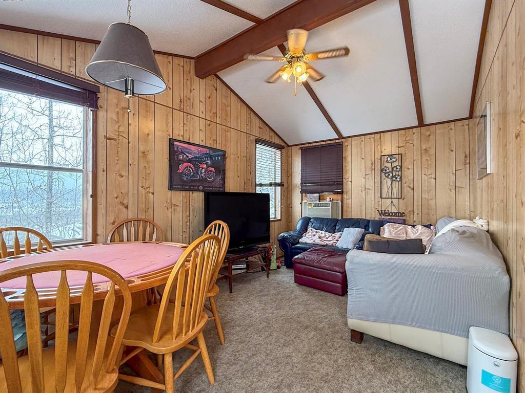 












67 Hilltop Crescent

,
Onanole,




Manitoba
R0J1N0

