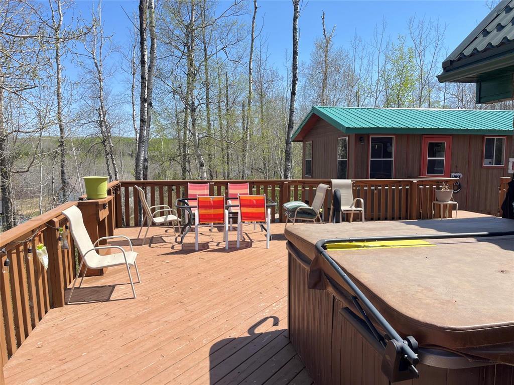 












67 Hilltop Crescent

,
Onanole,




Manitoba
R0J1N0

