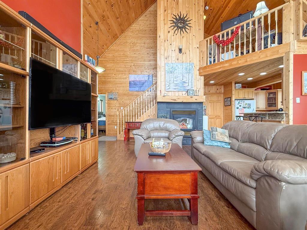 












67 Hilltop Crescent

,
Onanole,




Manitoba
R0J1N0

