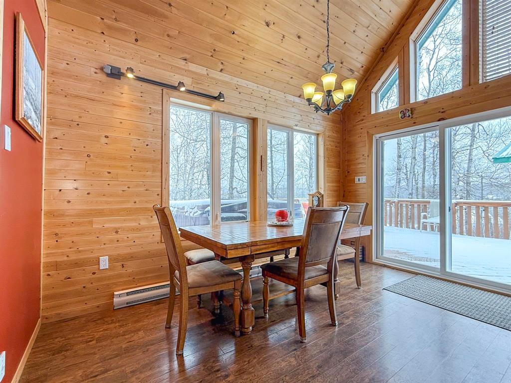 












67 Hilltop Crescent

,
Onanole,




Manitoba
R0J1N0

