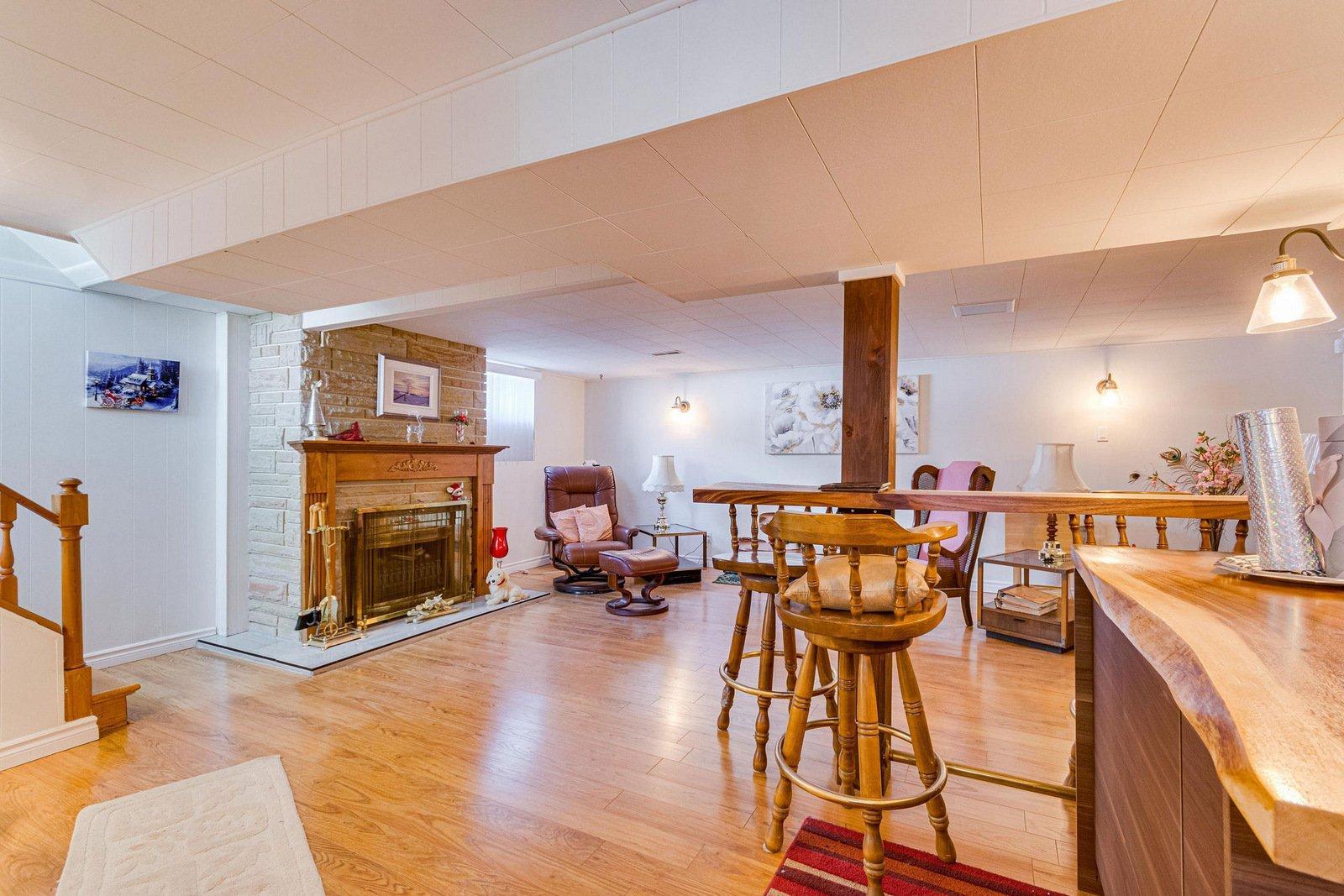 









60


Rue Cholette

,
Gatineau (Hull),




QC
J8Y1J8

