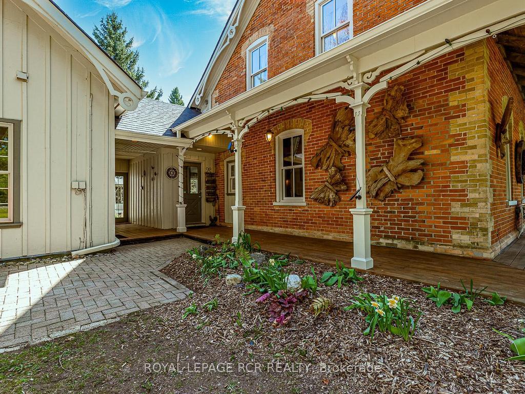 









282398


County Rd 10

N/A,
East Luther Grand Valley,




ON
L9W 0W6

