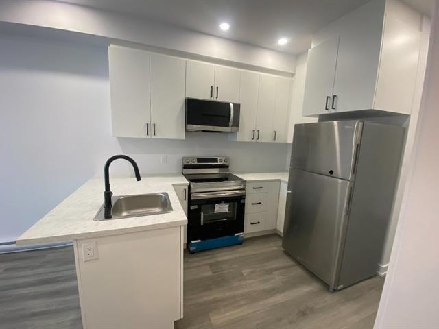 









1011Z


Boul. St-René E.

,
Gatineau (Gatineau),




QC
J8P7C6

