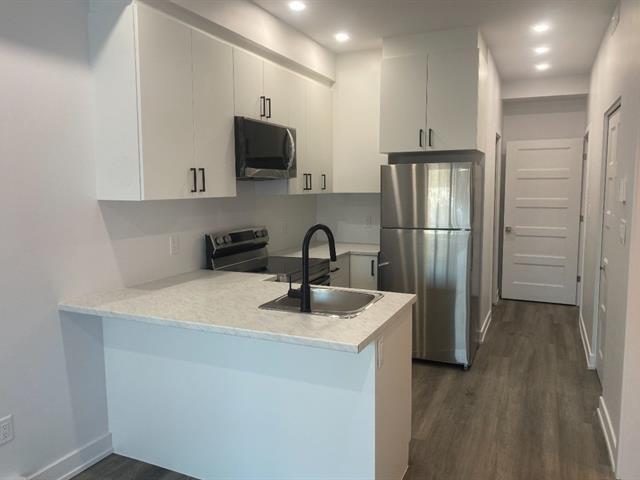 









1011Z


Boul. St-René E.

,
Gatineau (Gatineau),




QC
J8P7C6

