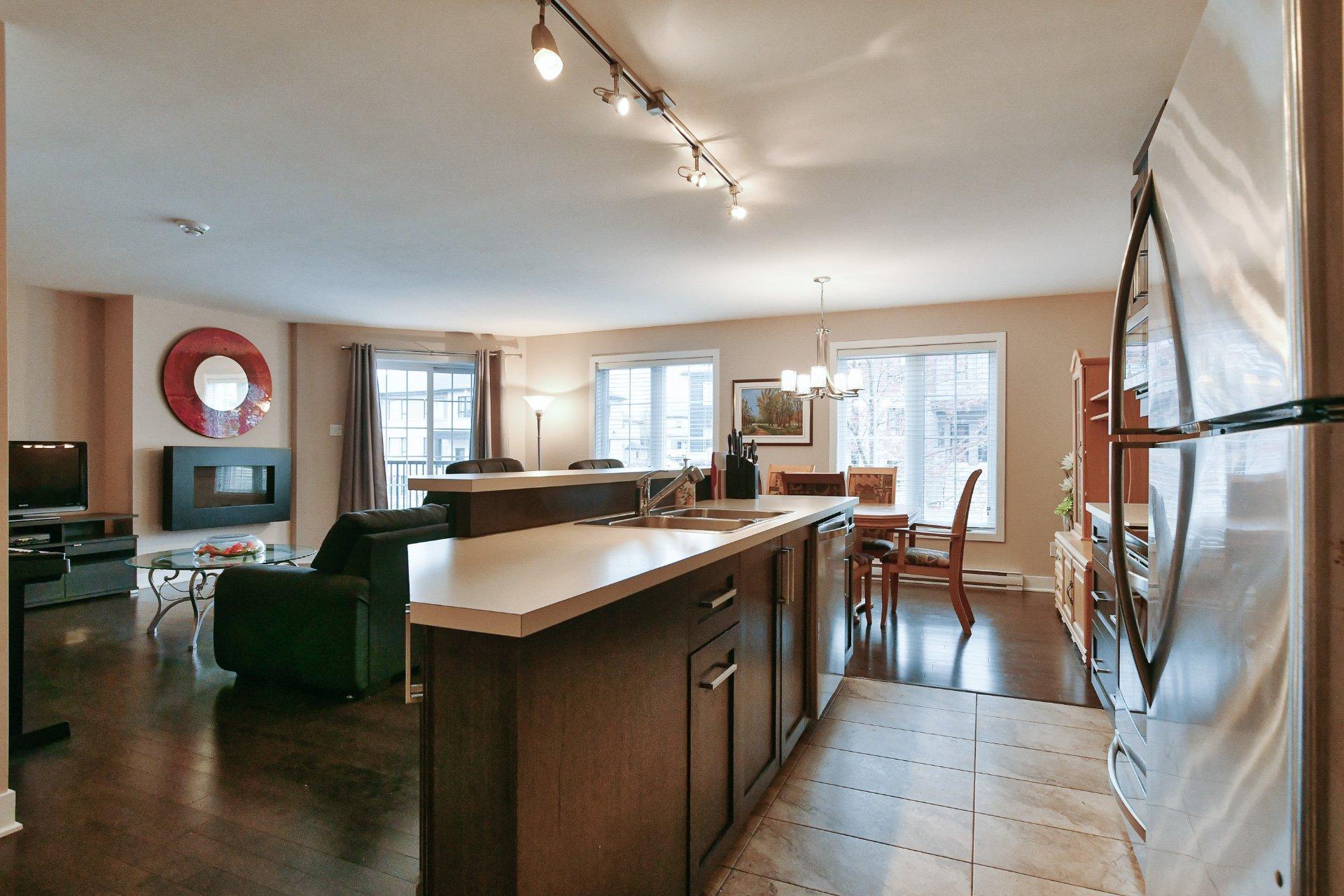 









260


Rue du Maçon

, 202,
Saint-Jérôme,




QC
J7Y0H4

