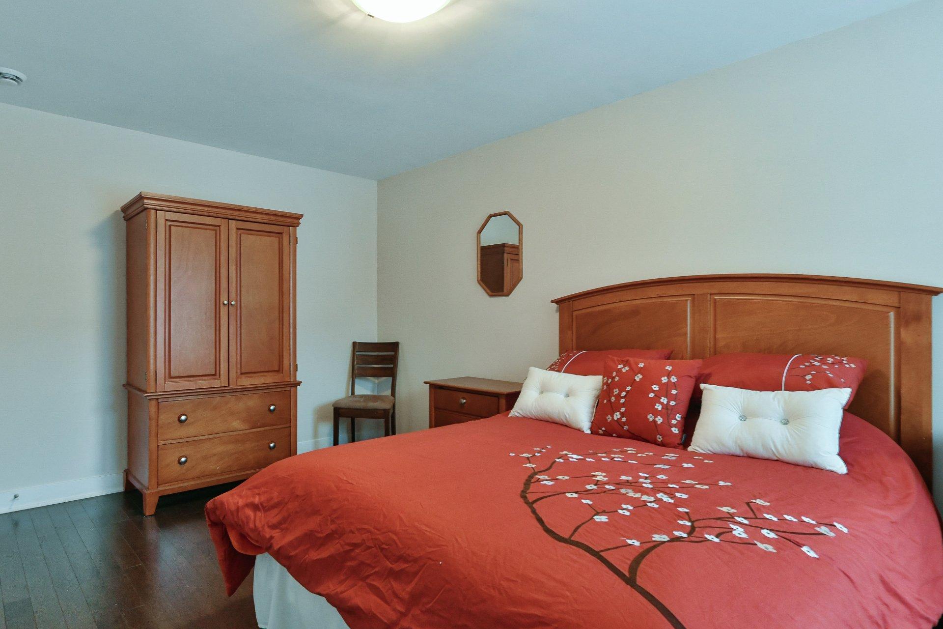 









260


Rue du Maçon

, 202,
Saint-Jérôme,




QC
J7Y0H4

