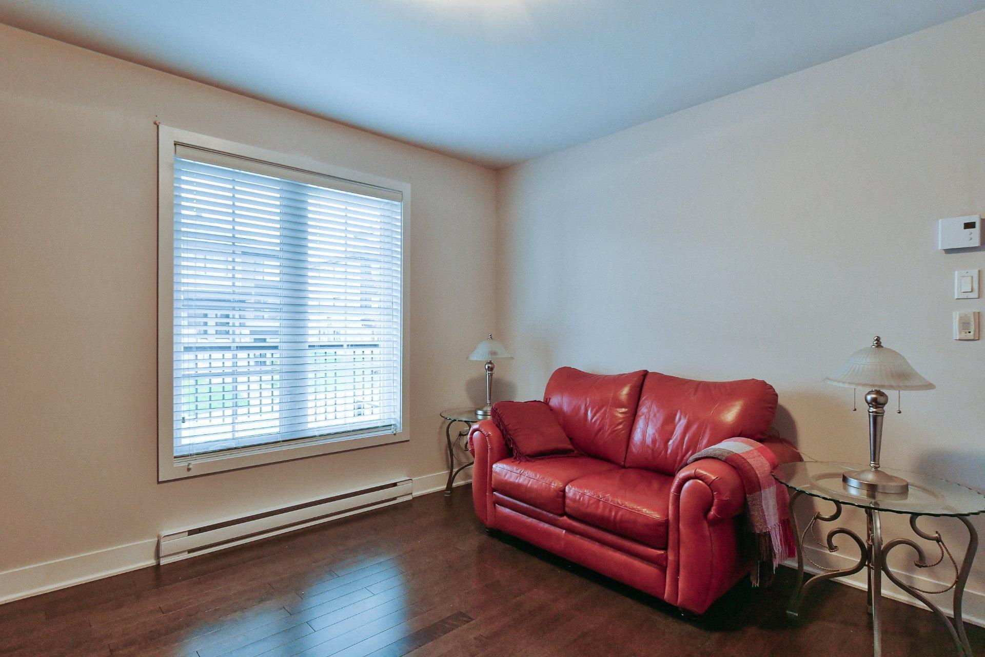 









260


Rue du Maçon

, 202,
Saint-Jérôme,




QC
J7Y0H4

