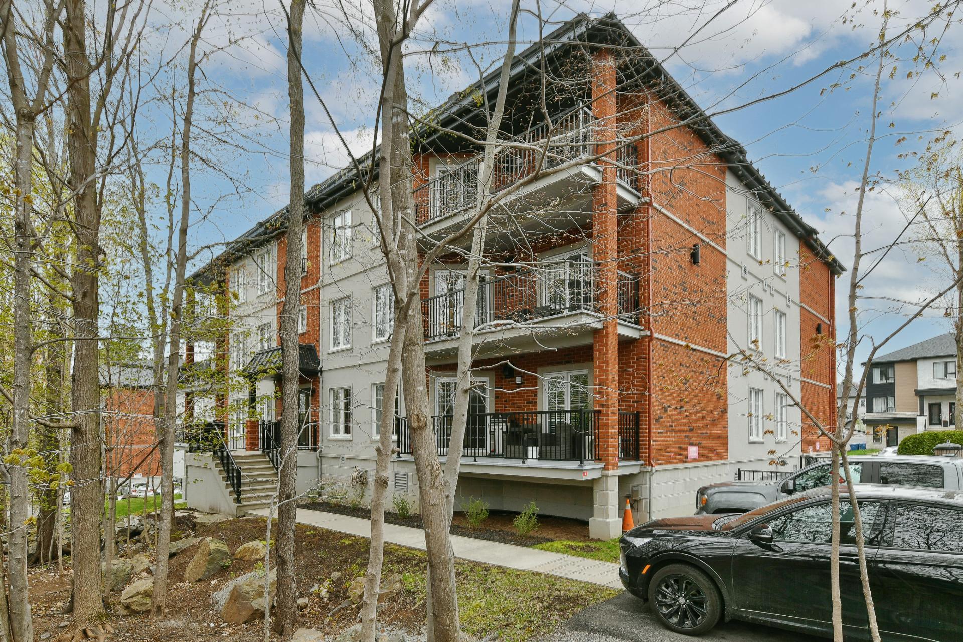 









260


Rue du Maçon

, 202,
Saint-Jérôme,




QC
J7Y0H4

