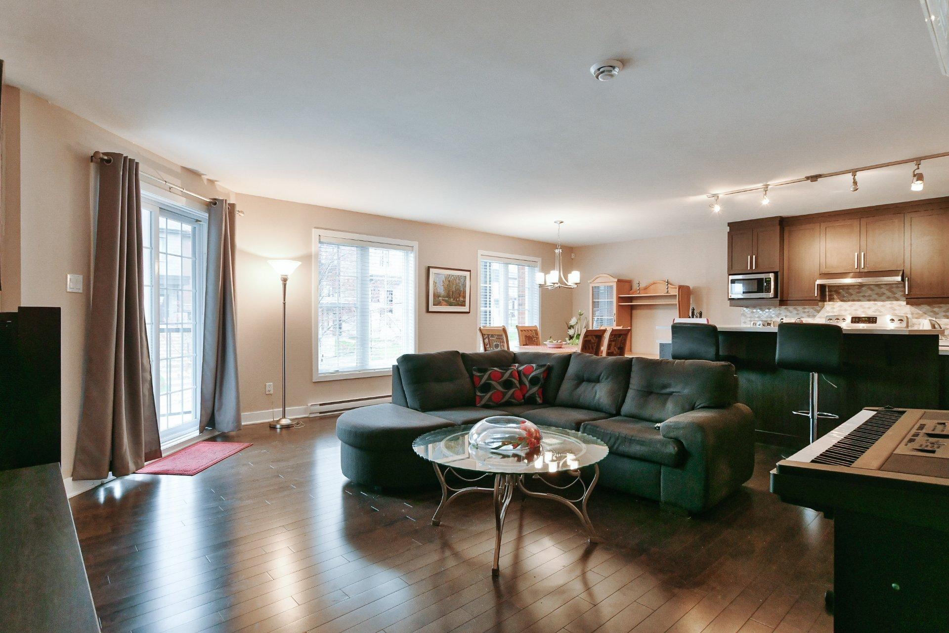 









260


Rue du Maçon

, 202,
Saint-Jérôme,




QC
J7Y0H4

