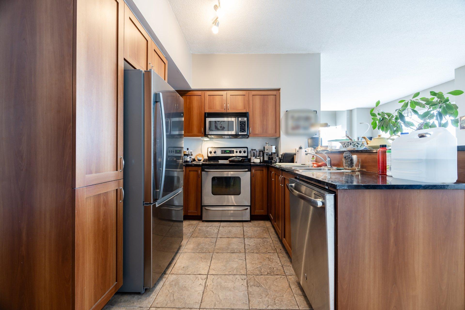 









1200


Rue St-Jacques

, 2101,
Montréal (Ville-Marie),




QC
H3C0E9

