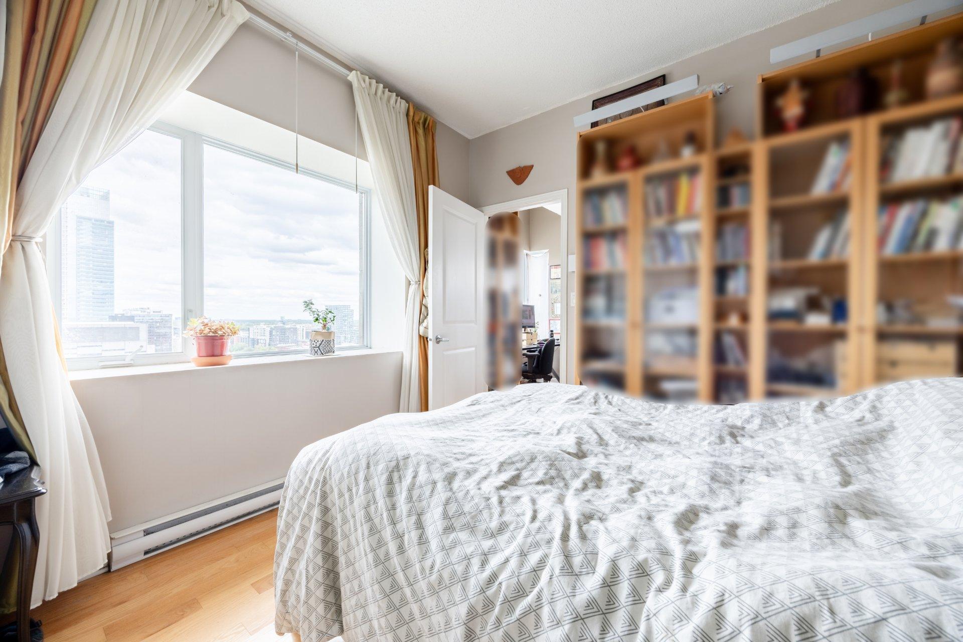 









1200


Rue St-Jacques

, 2101,
Montréal (Ville-Marie),




QC
H3C0E9

