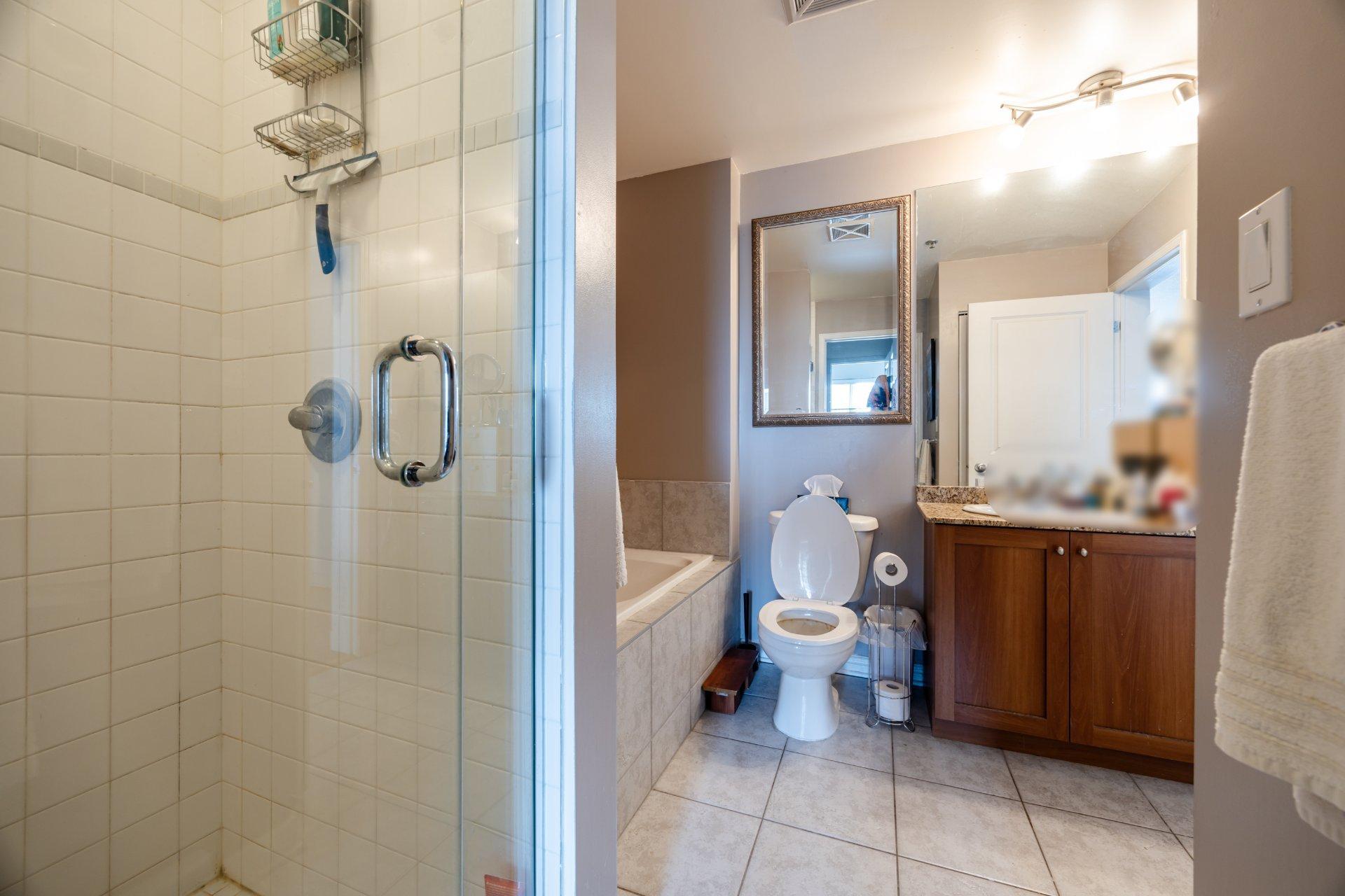 









1200


Rue St-Jacques

, 2101,
Montréal (Ville-Marie),




QC
H3C0E9

