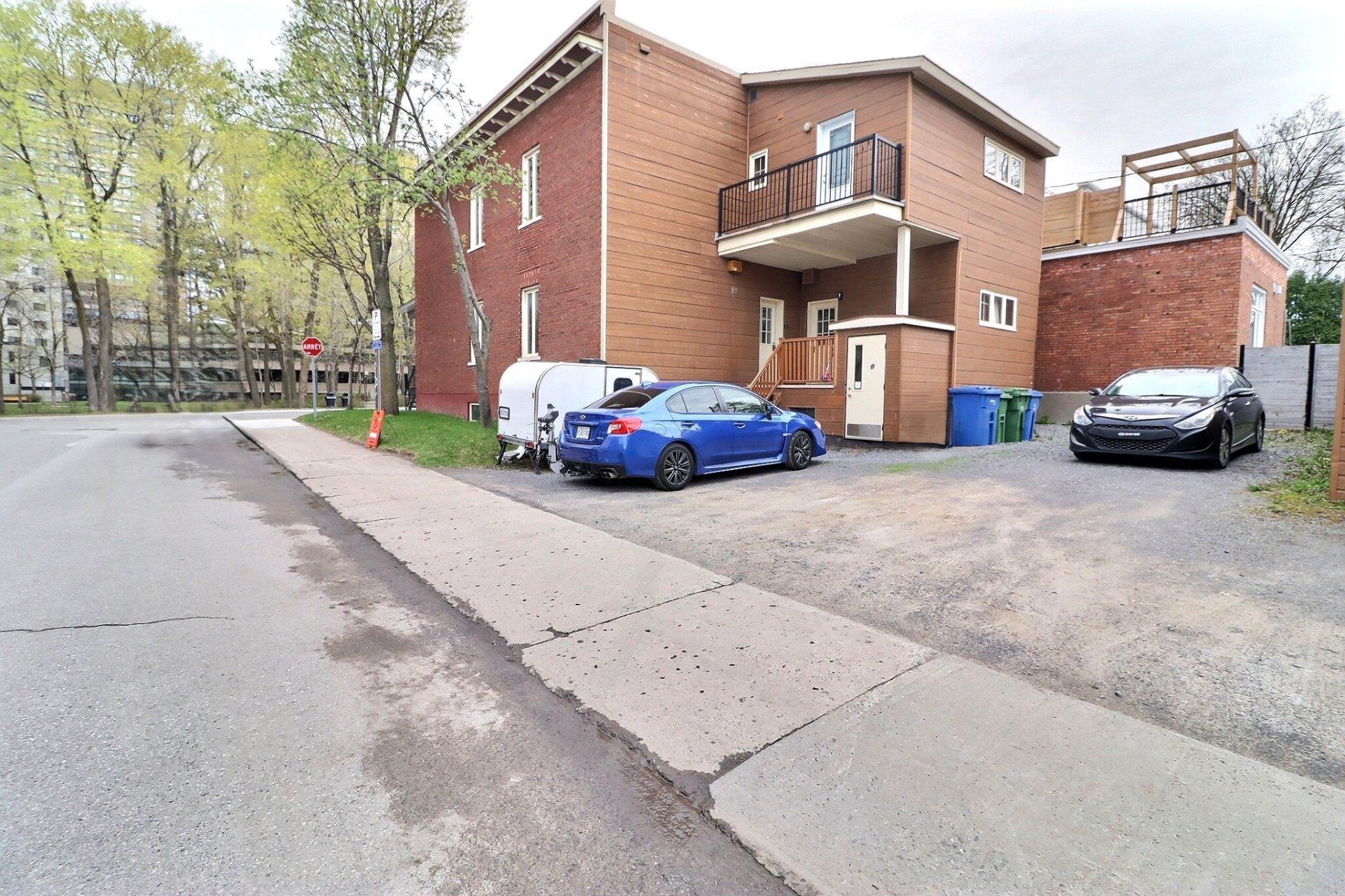 









818

 - 820


Av. Holland

,
Québec (La Cité-Limoilou),




QC
G1S3S3

