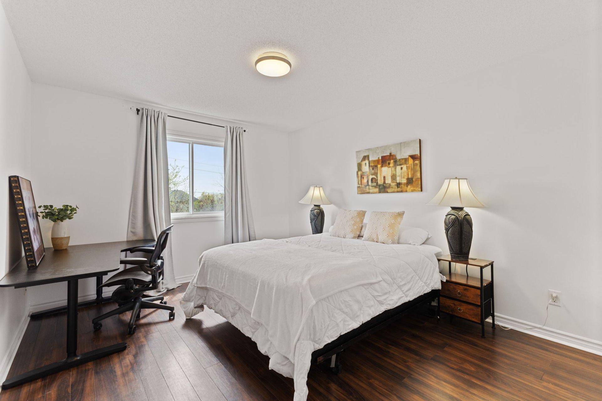 









570


Av. des Tilleuls

,
Gatineau (Aylmer),




QC
J9J2N6

