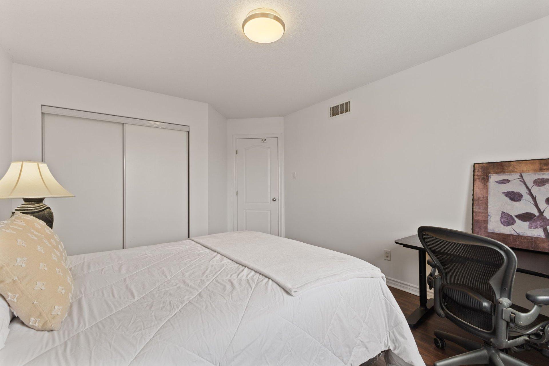 









570


Av. des Tilleuls

,
Gatineau (Aylmer),




QC
J9J2N6

