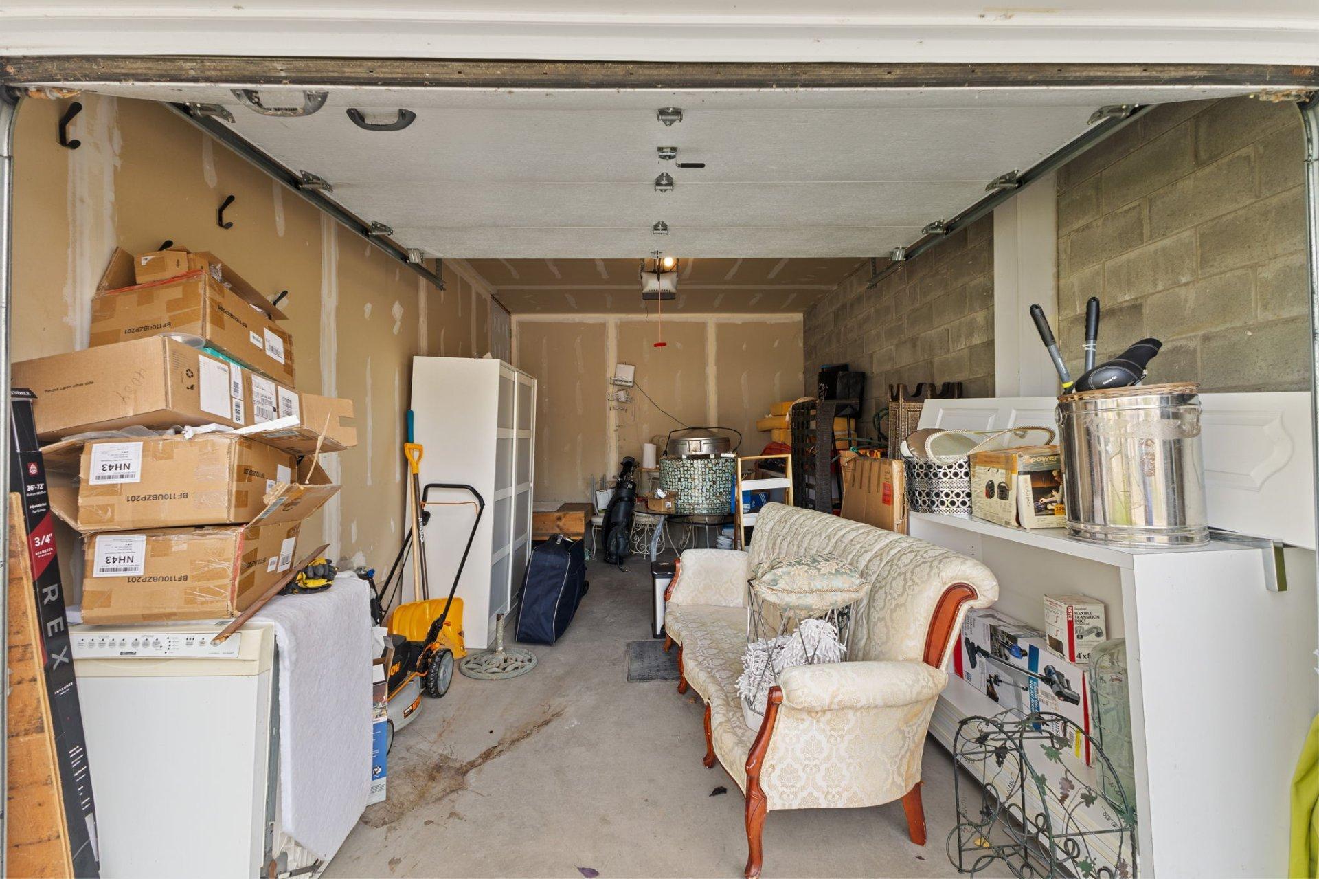 









570


Av. des Tilleuls

,
Gatineau (Aylmer),




QC
J9J2N6

