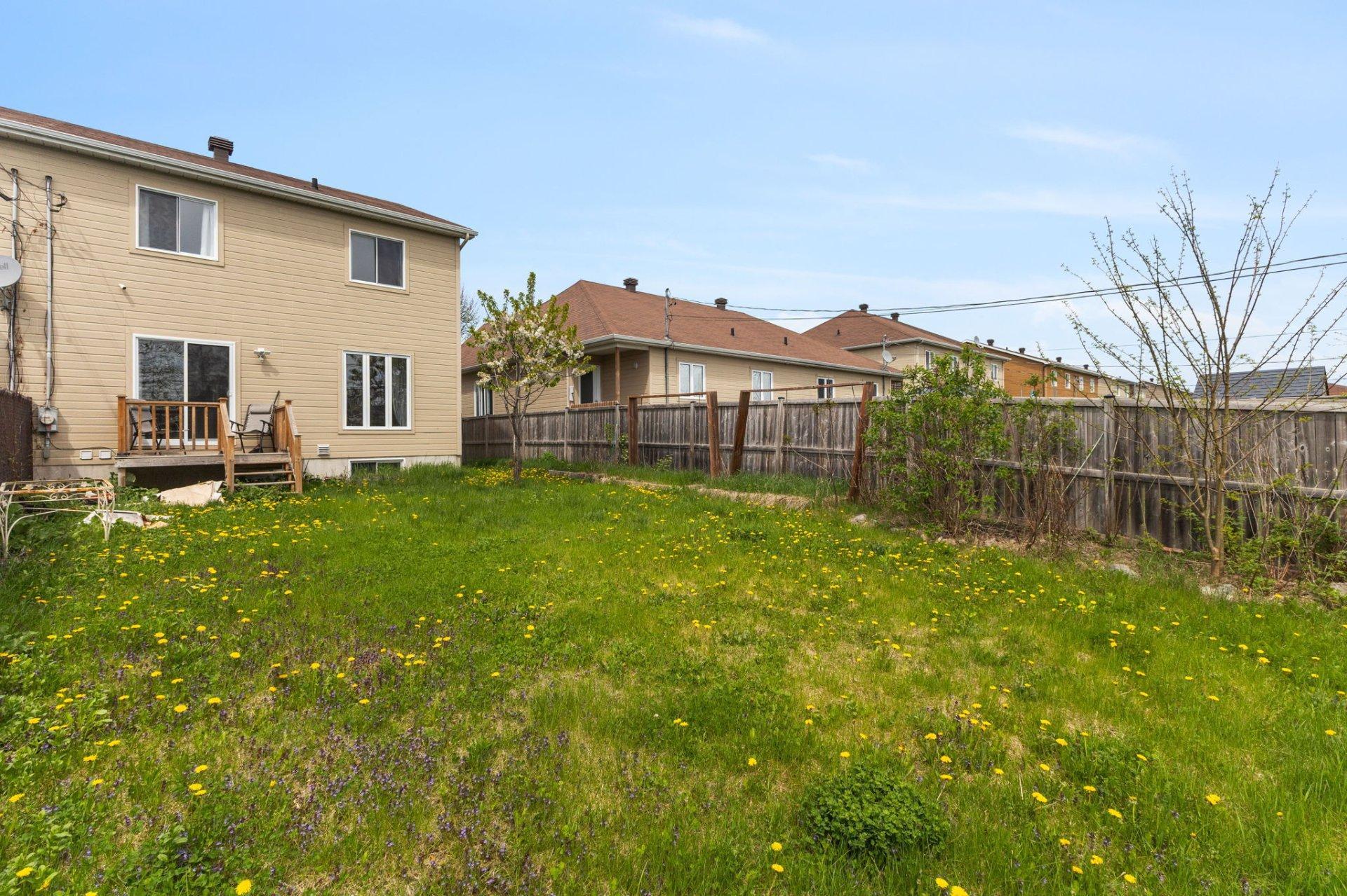 









570


Av. des Tilleuls

,
Gatineau (Aylmer),




QC
J9J2N6

