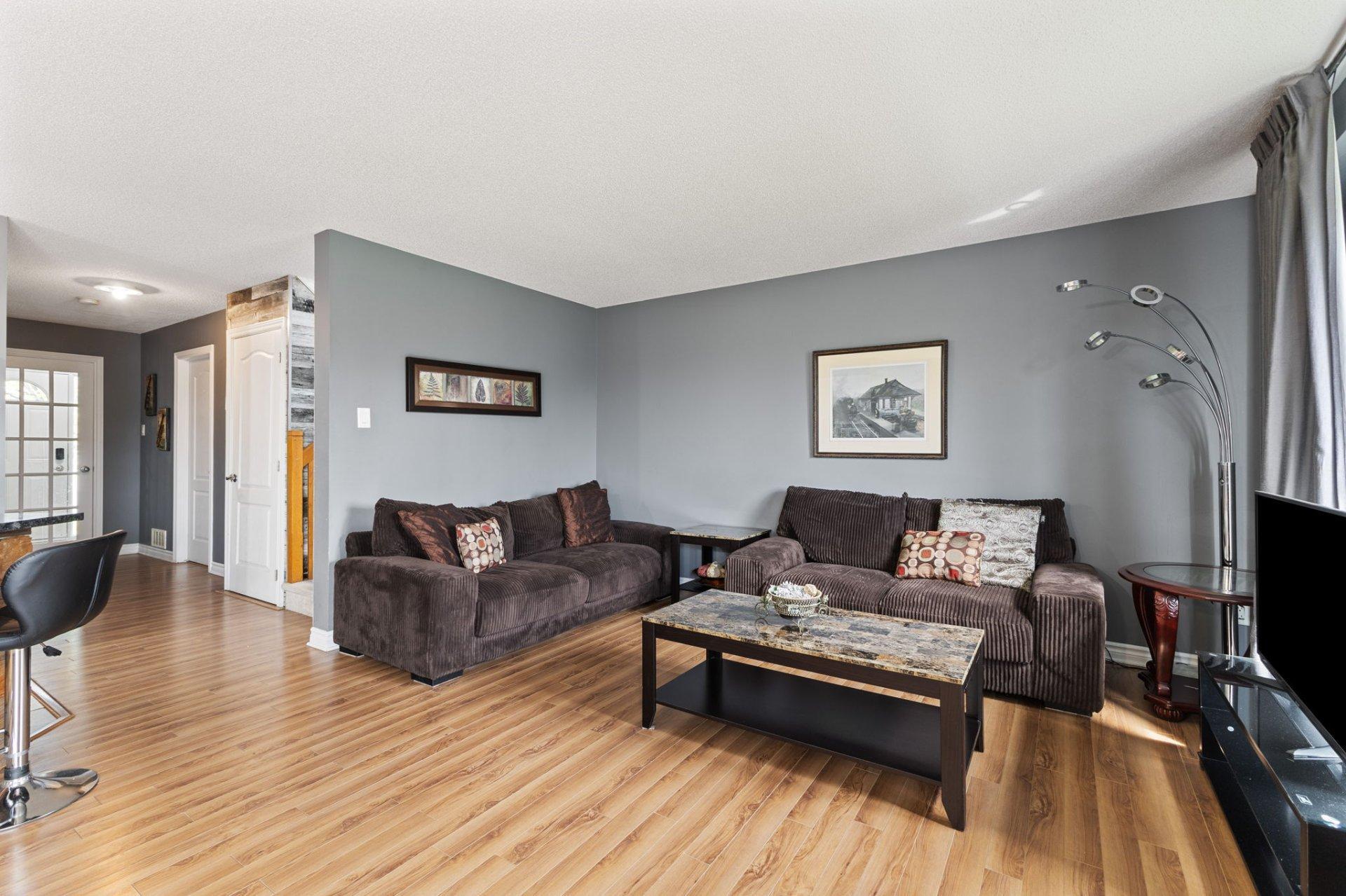 









570


Av. des Tilleuls

,
Gatineau (Aylmer),




QC
J9J2N6

