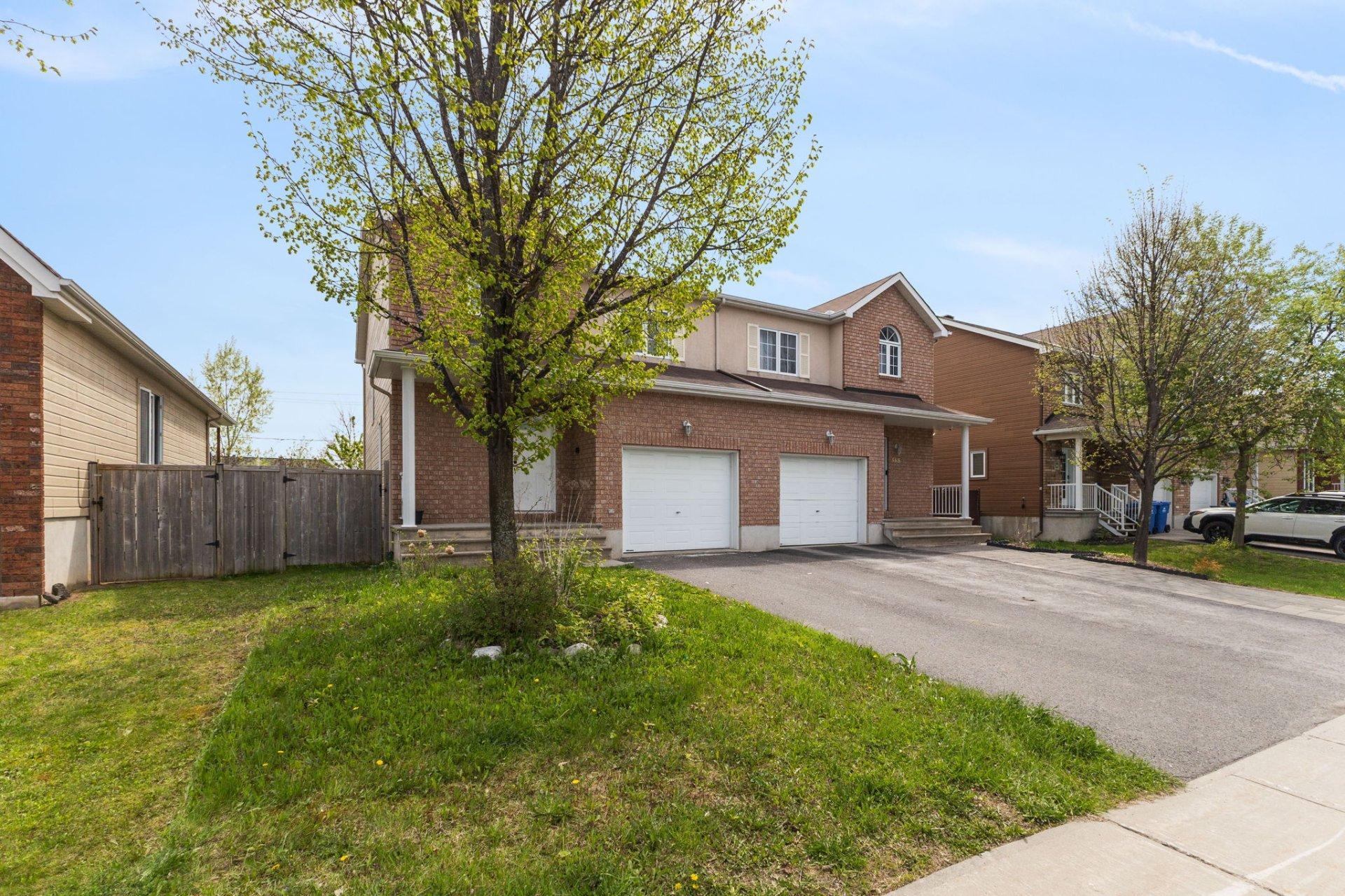 









570


Av. des Tilleuls

,
Gatineau (Aylmer),




QC
J9J2N6

