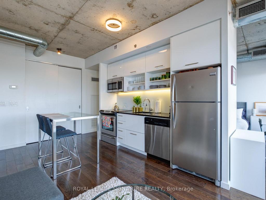









32


Trolley

Crescent, 805,
Toronto,




ON
M5A 0E9

