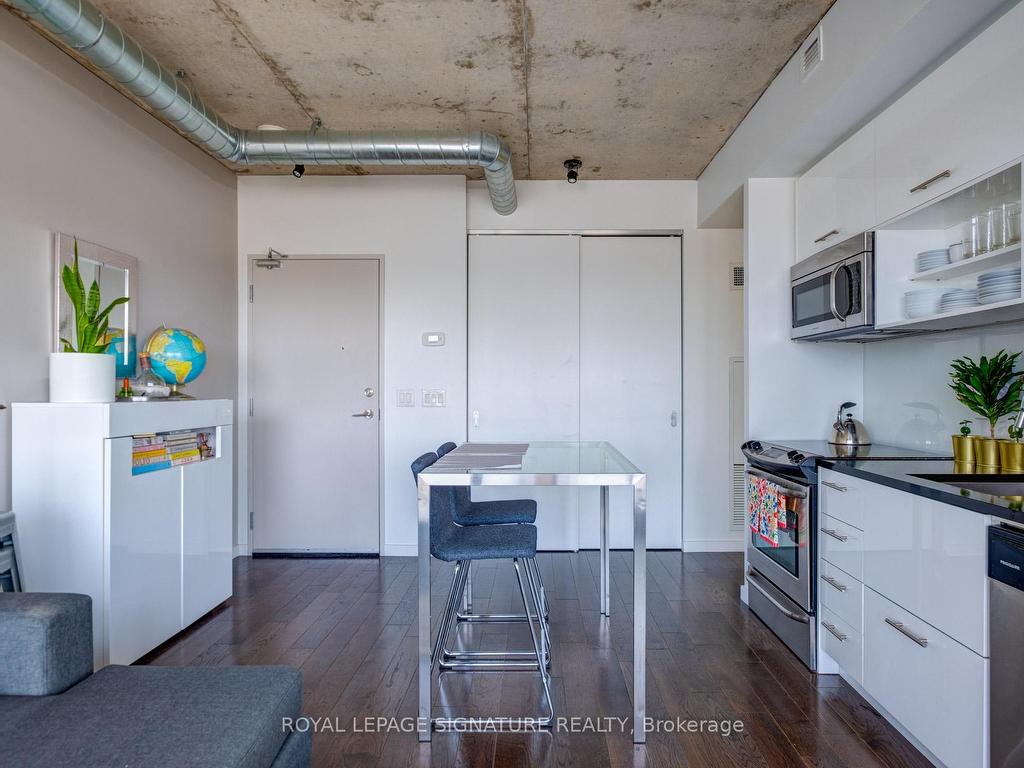 









32


Trolley

Crescent, 805,
Toronto,




ON
M5A 0E9

