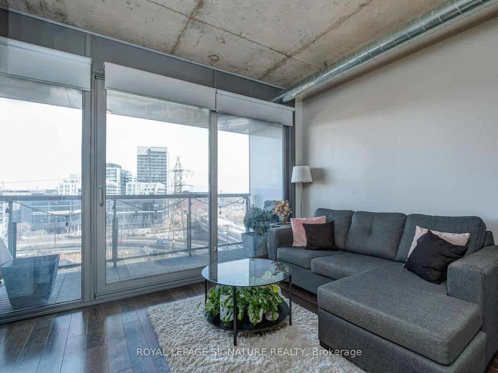 









32


Trolley

Crescent, 805,
Toronto,




ON
M5A 0E9


