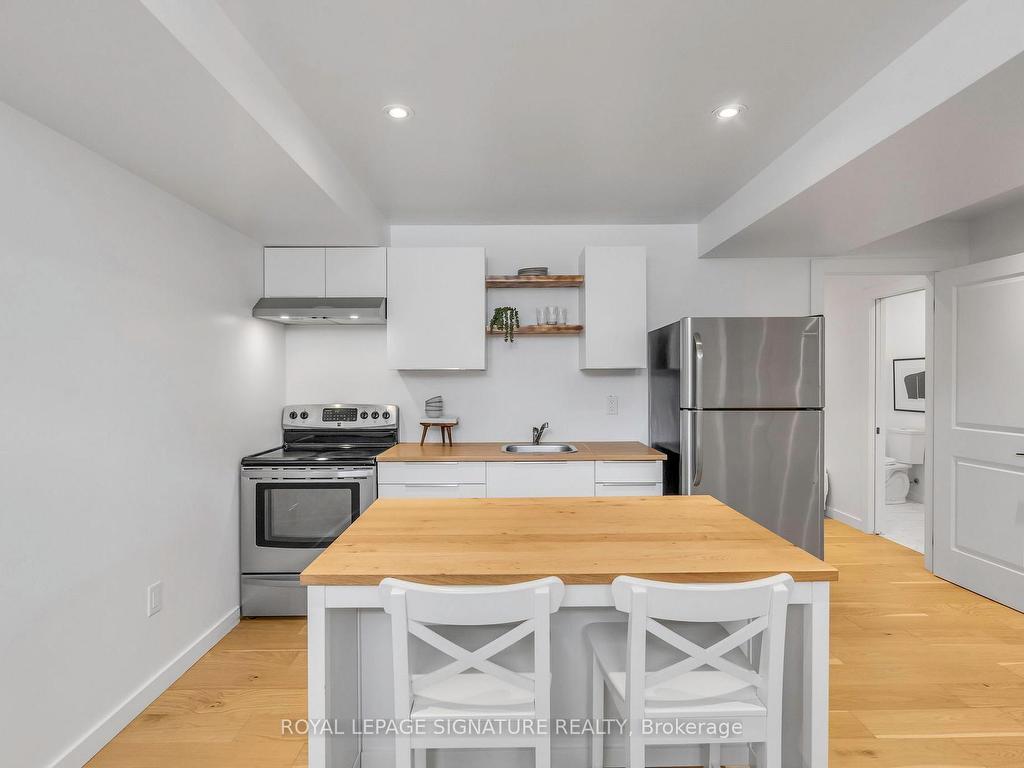 









33


Nineteenth

Street,
Toronto,




ON
M8V 3L4

