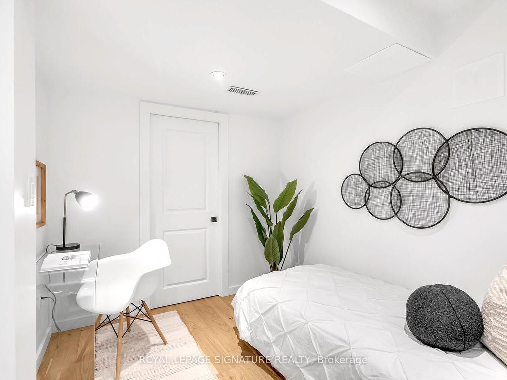 









33


Nineteenth

Street,
Toronto,




ON
M8V 3L4

