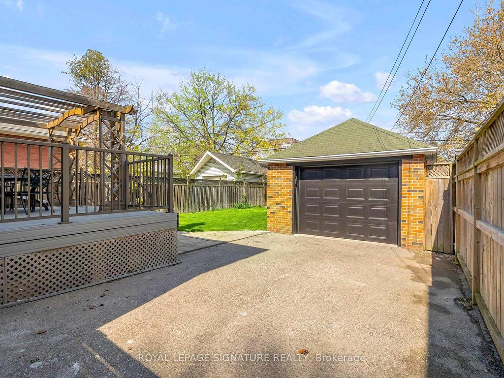 









33


Nineteenth

Street,
Toronto,




ON
M8V 3L4

