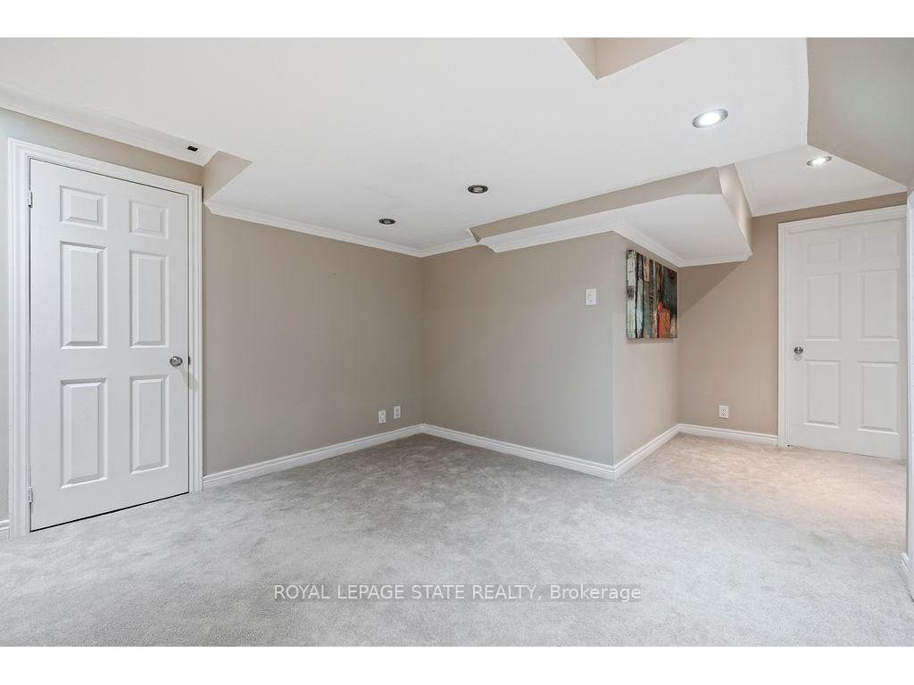 









16


Linington

Trail,
Hamilton,




ON
L9H 7A3

