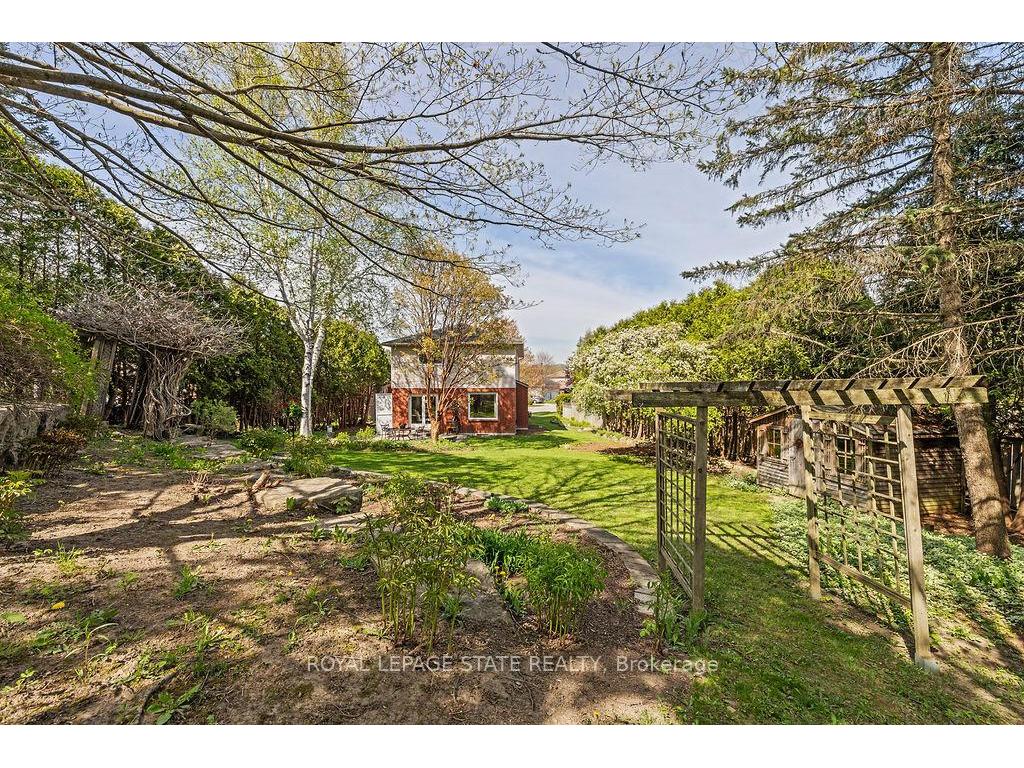 









16


Linington

Trail,
Hamilton,




ON
L9H 7A3

