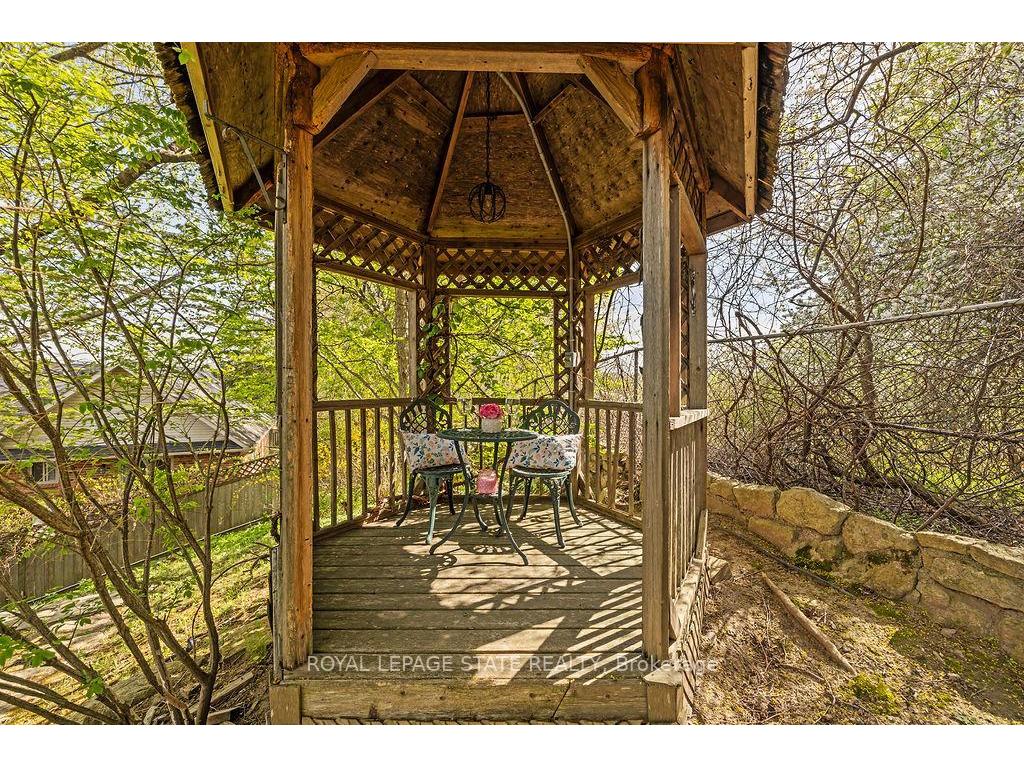 









16


Linington

Trail,
Hamilton,




ON
L9H 7A3

