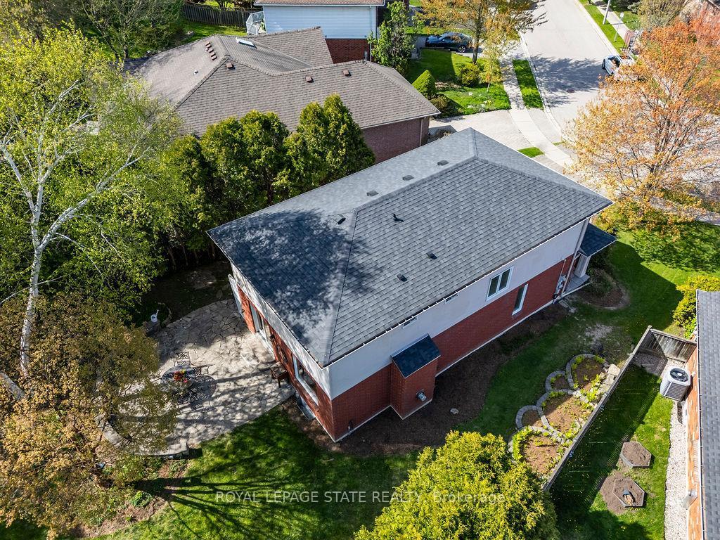 









16


Linington

Trail,
Hamilton,




ON
L9H 7A3

