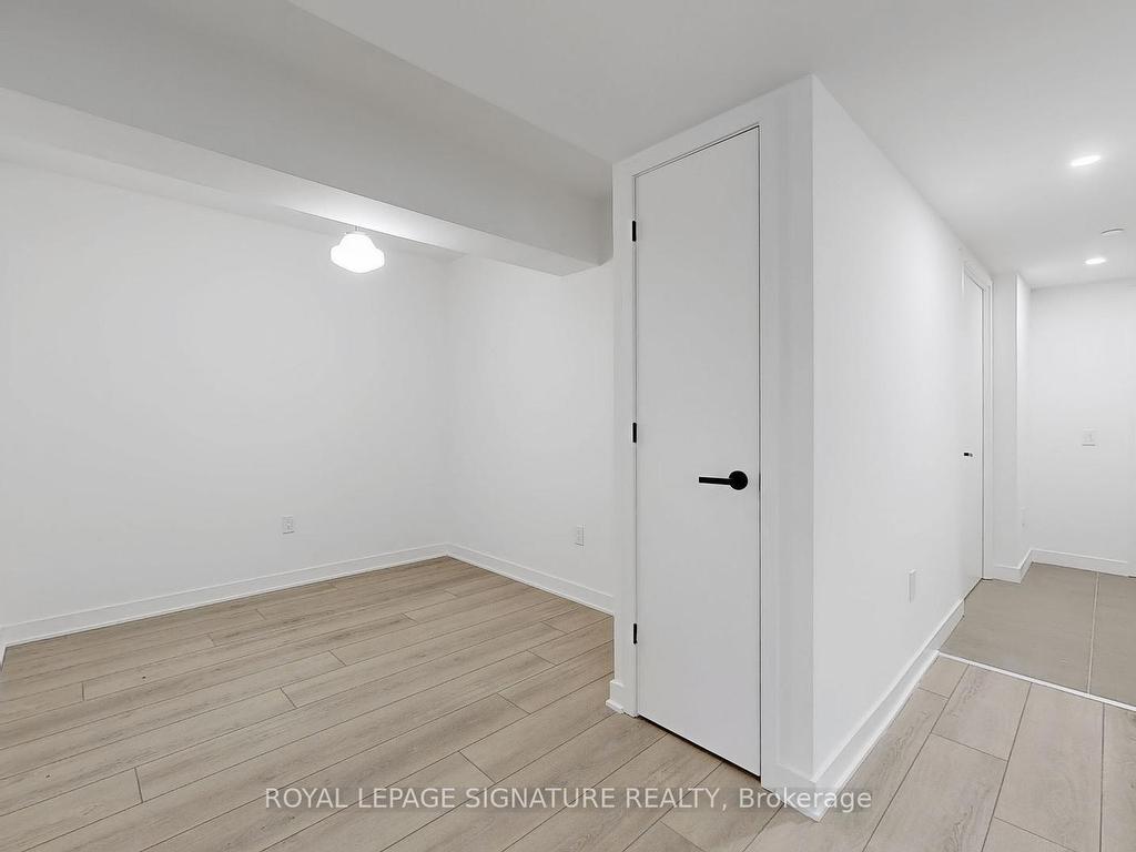 









61


Charles

Street East, 520,
Toronto,




ON
M4Y 0K7

