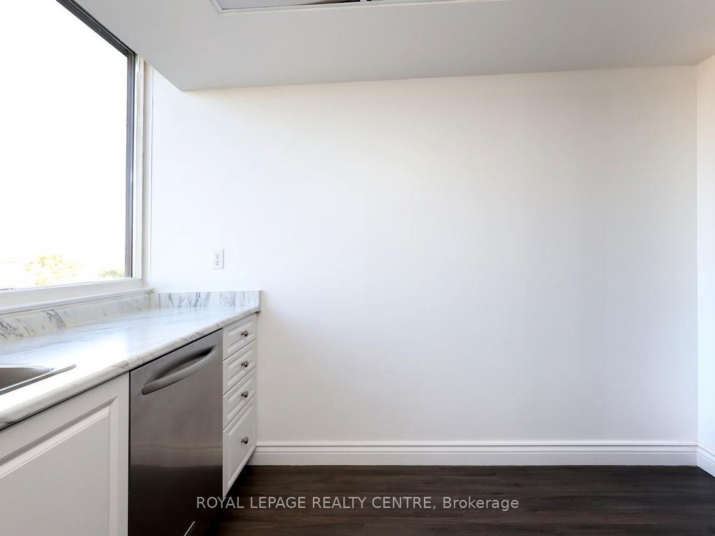 









1001


Cedarglen

Gate, 502,
Mississauga,




ON
L5C 4R2

