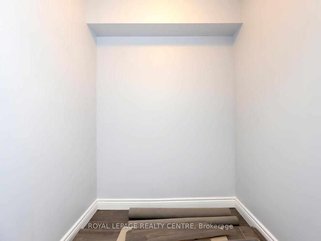 









1001


Cedarglen

Gate, 502,
Mississauga,




ON
L5C 4R2

