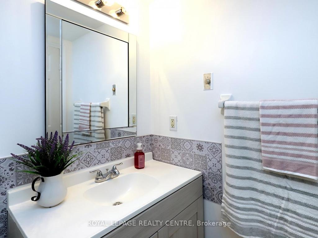 









1001


Cedarglen

Gate, 502,
Mississauga,




ON
L5C 4R2

