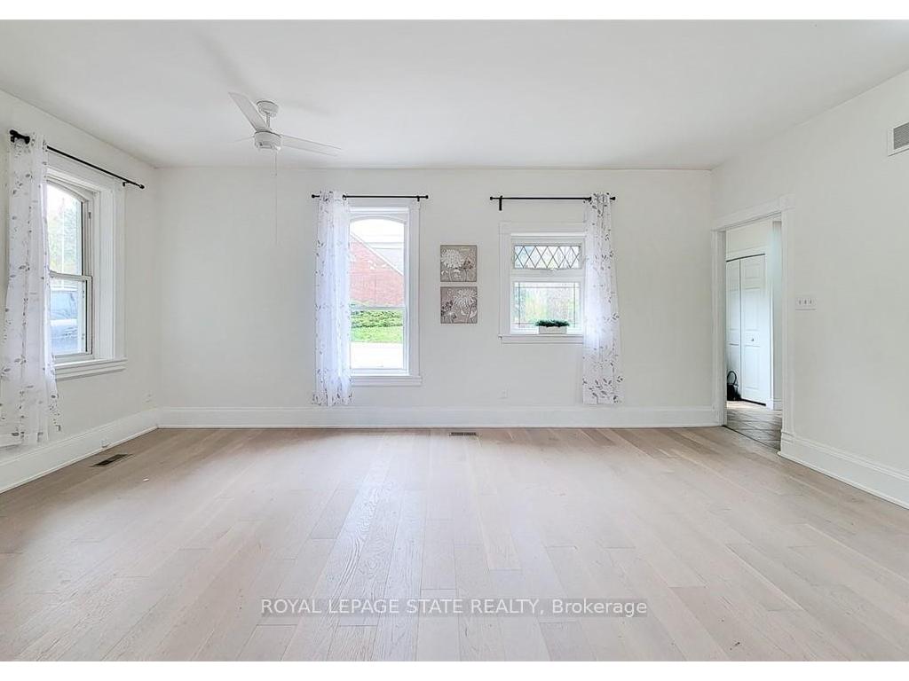 









115


Main

Street West, Main,
Grimsby,




ON
L3M 1R5

